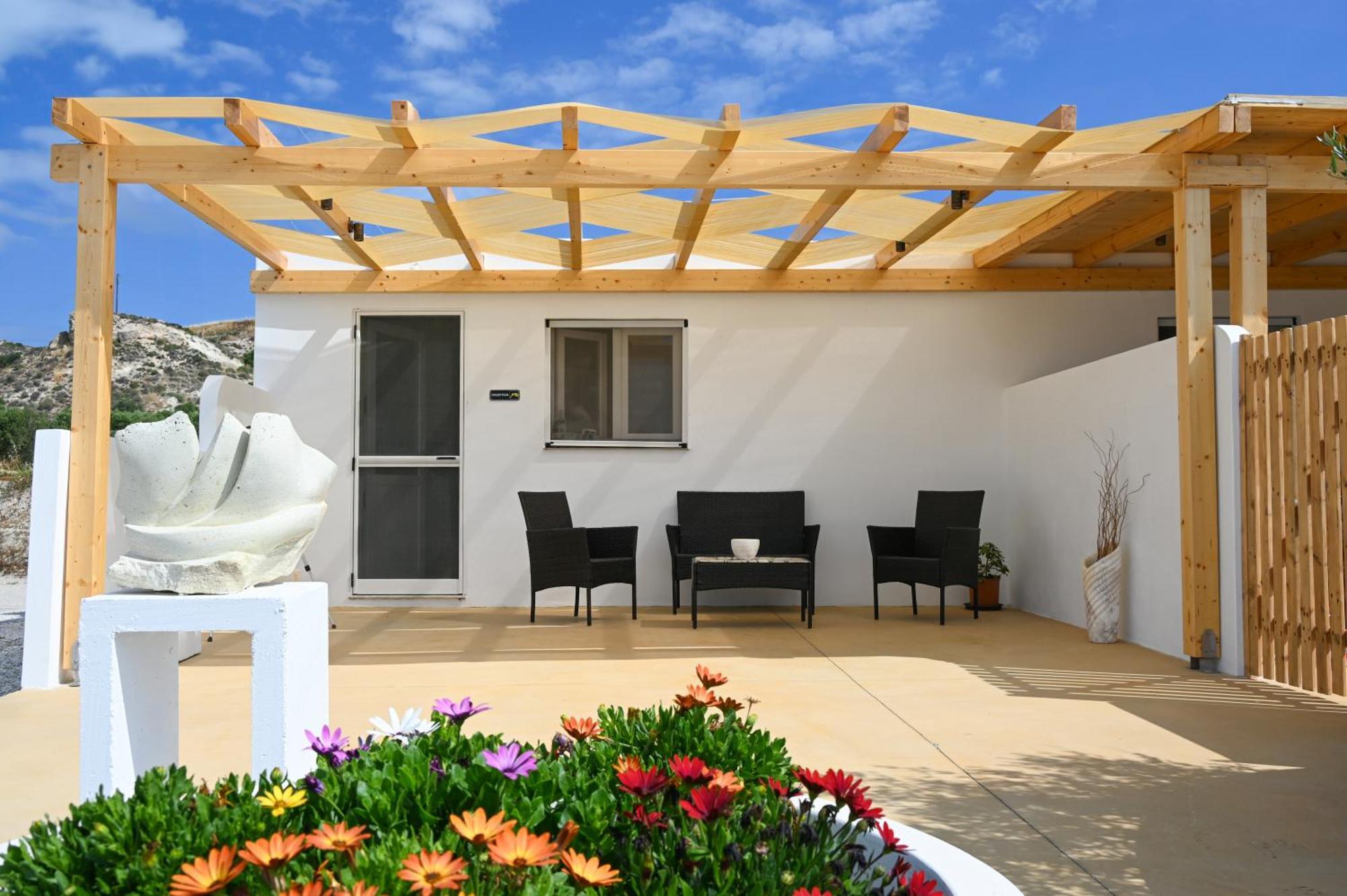 Fantasy Rooms Adamantas  Exterior photo