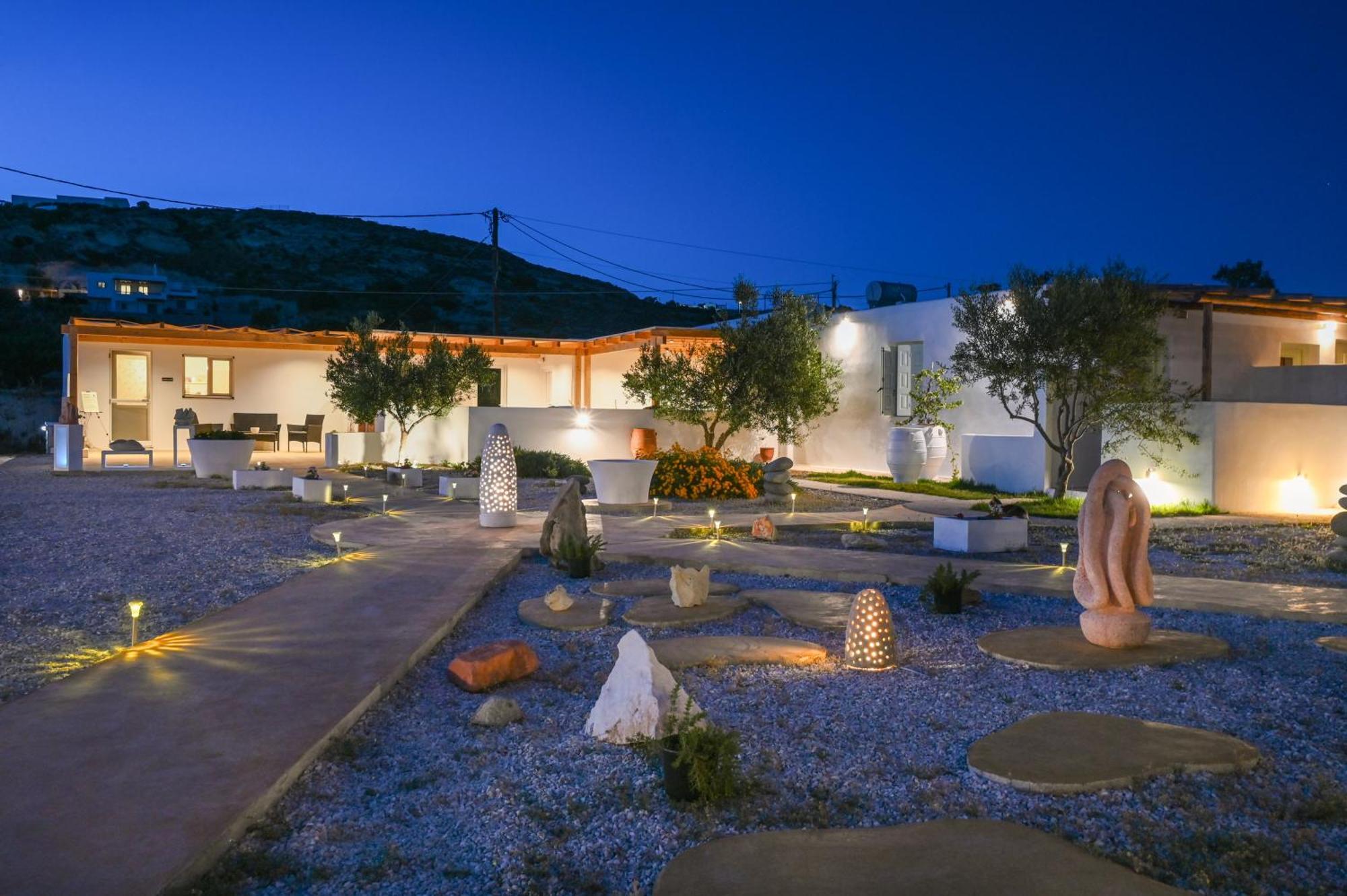Fantasy Rooms Adamantas  Exterior photo